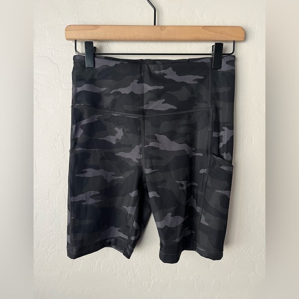 Athleta ultimate stash pocket biker shorts small - Picture 3 of 7